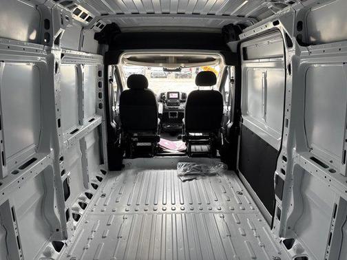 2025 RAM ProMaster 2500 Tradesman