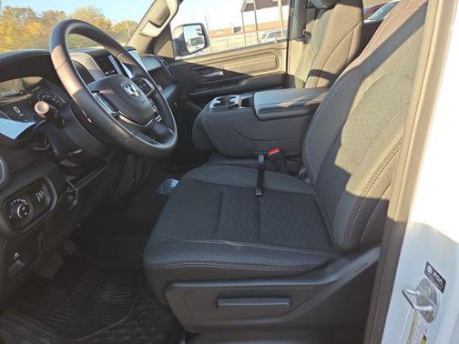 2026 RAM 1500 Warlock Crew Cab 4x4 5'7' Box