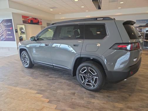 Sting-Gray Clearcoat 2026 Jeep Cherokee Limited