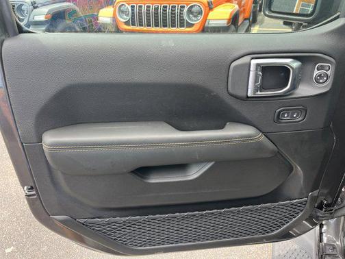 2025 Jeep Gladiator High Tide