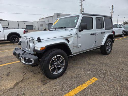 2023 Jeep Wrangler 4-Door Sahara 4x4