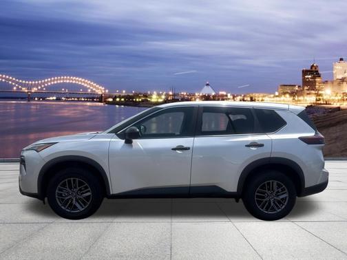 Brilliant Silver Metallic 2024 Nissan Rogue S