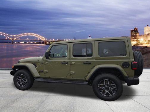 2026 Jeep Wrangler 4-Door Sahara 4x4