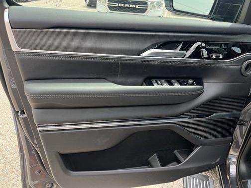 2024 Jeep Grand Wagoneer L Series II 4x4