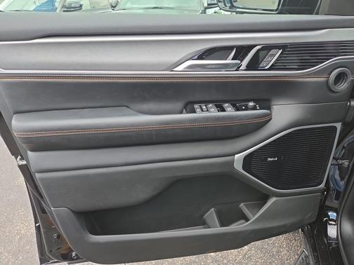 High Gloss Black 2026 Jeep Grand Wagoneer 85th Anniversary Edition 4x4