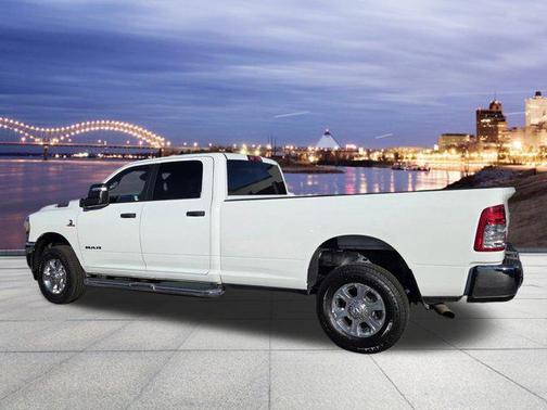 2024 RAM 2500 Big Horn Crew Cab 4x4 8' Box