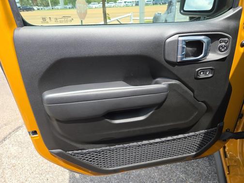 Goldilocks 2026 Jeep Wrangler Rubicon