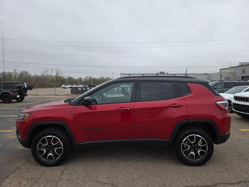 2025 Jeep Compass Trailhawk