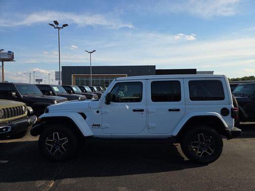 2025 Jeep Wrangler 4-Door Sahara 4x4