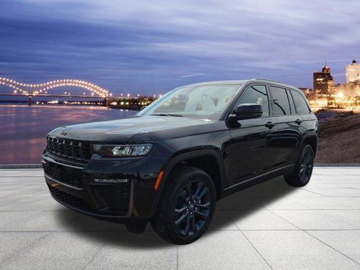 Diamond Black Crystal Pearlcoat 2026 Jeep Grand Cherokee 85th Anniversary Edition