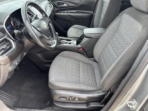Sterling Gray Metallic 2023 Chevrolet Equinox 1LT