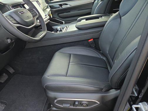 2026 Jeep Grand Wagoneer Limited Altitude 4x4