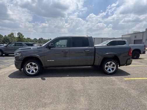 Granite Crystal Metallic Clearcoat 2026 RAM 1500 Big Horn/Lone Star
