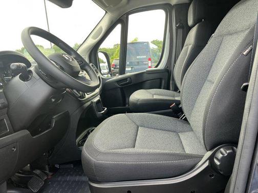 2025 RAM ProMaster 2500 Tradesman