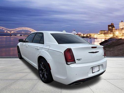 2023 Chrysler 300 S