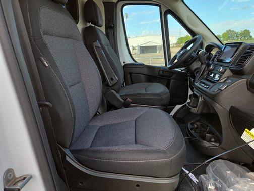 2025 RAM ProMaster 2500 Tradesman