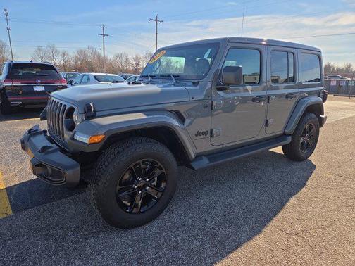 2023 Jeep Wrangler 4-Door Sahara Altitude 4x4