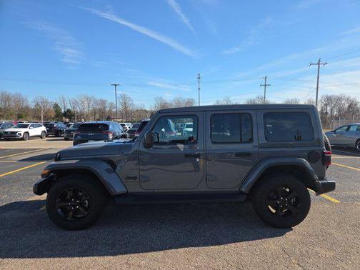 2023 Jeep Wrangler 4-Door Sahara Altitude 4x4
