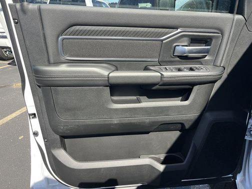 2025 RAM 2500 Big Horn Crew Cab 4x4 6'4' Box