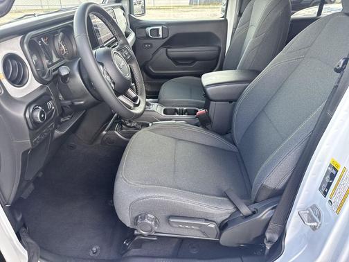 Bright White Clearcoat 2025 Jeep Wrangler Sport S