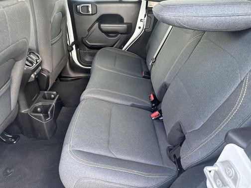 Bright White Clearcoat 2025 Jeep Wrangler Sport S