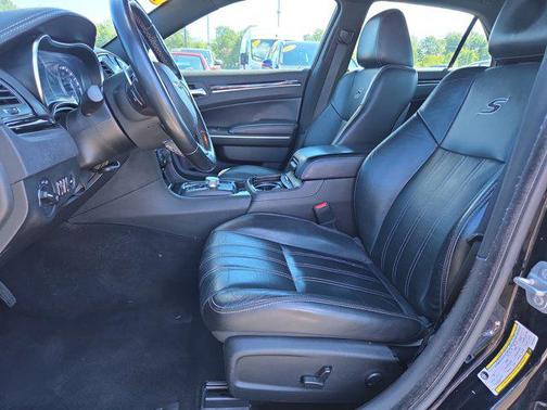 2022 Chrysler 300 S