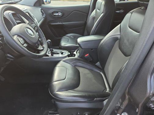 2021 Jeep Cherokee Altitude