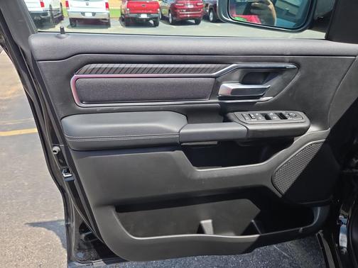Diamond Black Crystal Pearlcoat 2026 RAM 1500 Big Horn/Lone Star