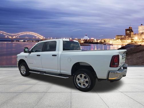 Bright White Clearcoat 2025 RAM 2500 Big Horn Crew Cab 4x4 6'4' Box