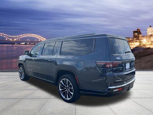 2023 Jeep Wagoneer L Series III 4x4