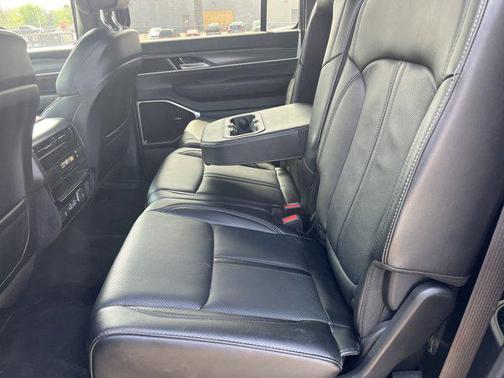 2023 Jeep Wagoneer L Series III 4x4
