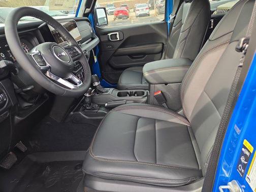 2026 Jeep Wrangler 4-Door Sahara 4x4