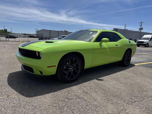 Sublime Metallic Clearcoat 2023 Dodge Challenger SXT