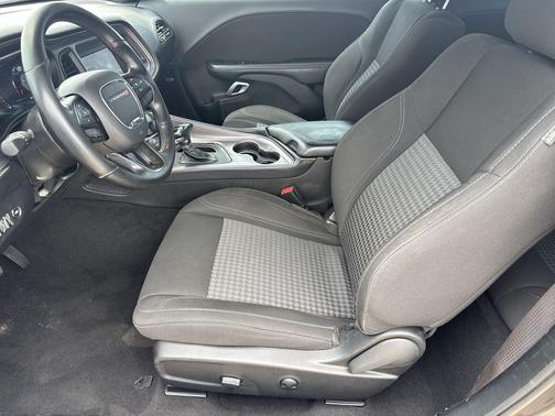 Granite Pearlcoat 2023 Dodge Challenger SXT