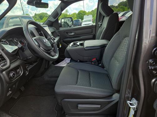 Granite Crystal Metallic Clearcoat 2026 RAM 1500 Tradesman