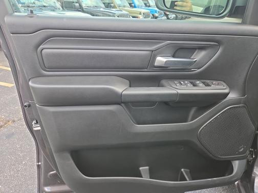 Granite Crystal Metallic Clearcoat 2026 RAM 1500 Tradesman