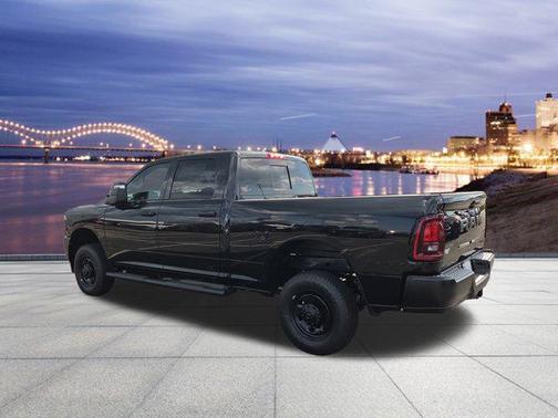 2025 RAM 2500 Tradesman Crew Cab 4x4 6'4' Box