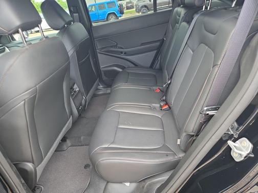 Diamond Black Crystal Pearlcoat 2026 Jeep Cherokee Limited