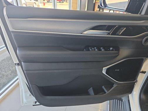 2026 Jeep Grand Wagoneer L Limited Reserve 4x4