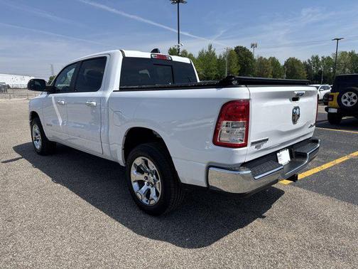 Bright White Clearcoat 2019 RAM 1500 Big Horn