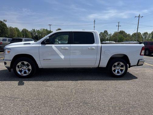 Bright White Clearcoat 2019 RAM 1500 Big Horn