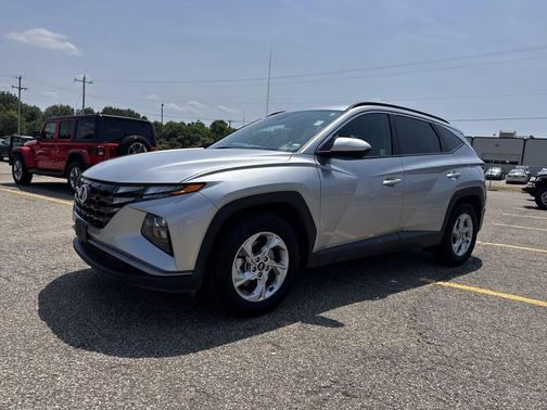 Shimmering Silver 2024 Hyundai TUCSON SEL