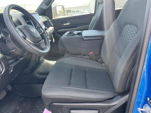 2025 RAM 1500 Warlock Crew Cab 4x4 5'7' Box