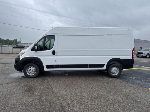 Bright White Clearcoat 2023 RAM ProMaster 2500 High Roof