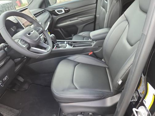 Diamond Black Crystal Pearlcoat 2026 Jeep Compass Limited