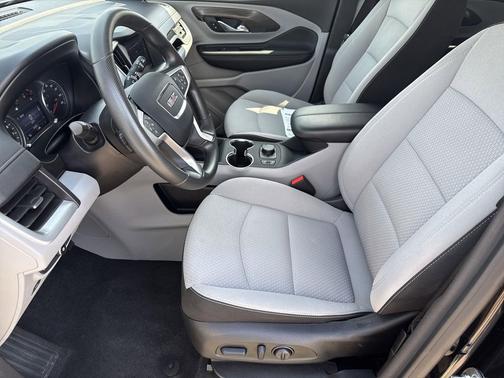 Ebony Twilight Metallic 2024 GMC Terrain SLE