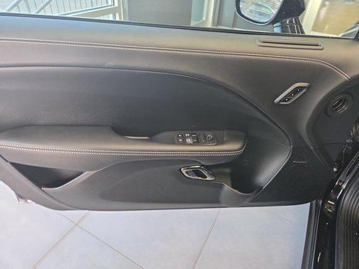 Pitch Black Clearcoat 2023 Dodge Challenger SRT Hellcat
