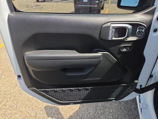 Bright White Clearcoat 2022 Jeep Wrangler Unlimited Sport