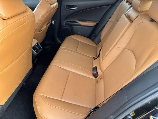 2019 Lexus UX 250h Base