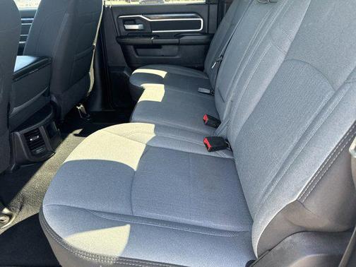 Bright White Clearcoat 2024 RAM 2500 Big Horn Crew Cab 4x4 6'4' Box